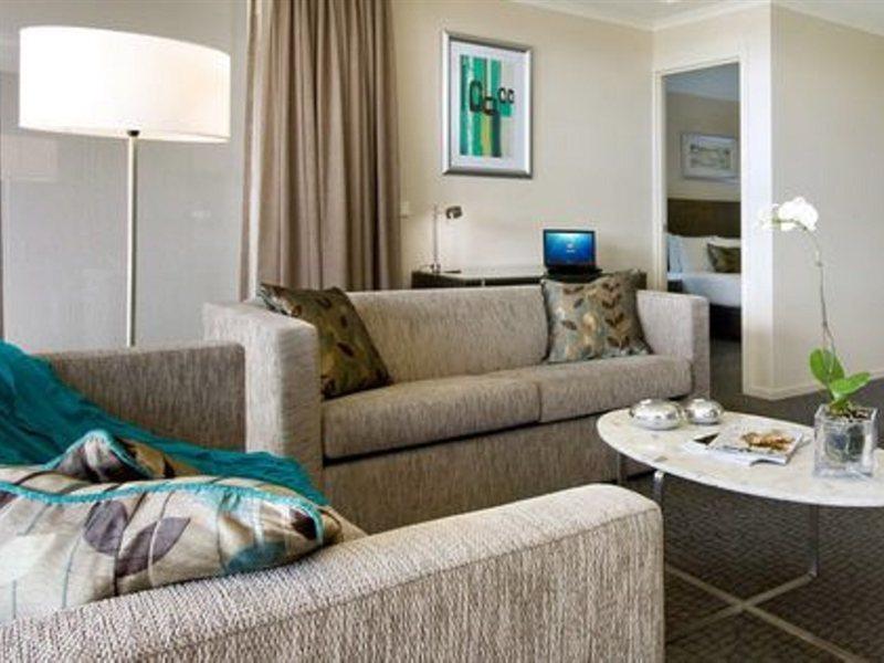 Pacific Suites Канберра Экстерьер фото