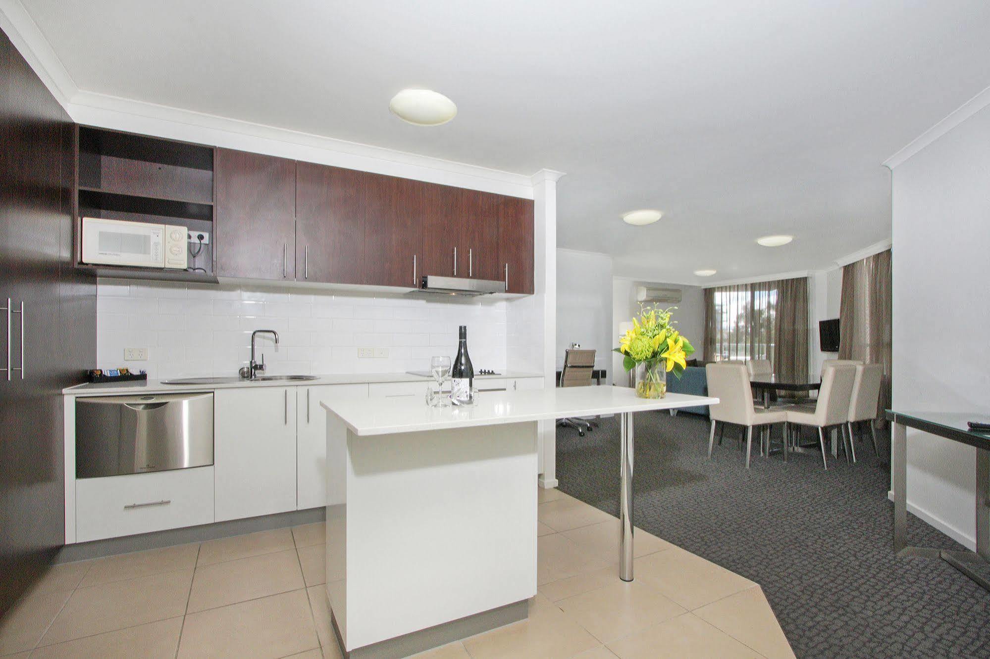 Pacific Suites Канберра Экстерьер фото
