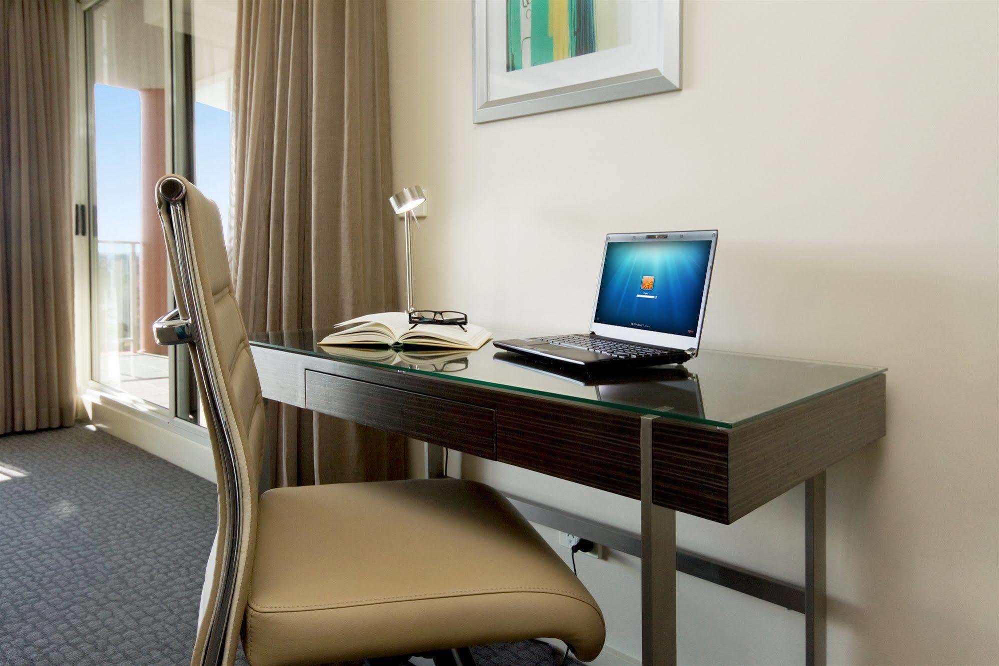 Pacific Suites Канберра Экстерьер фото