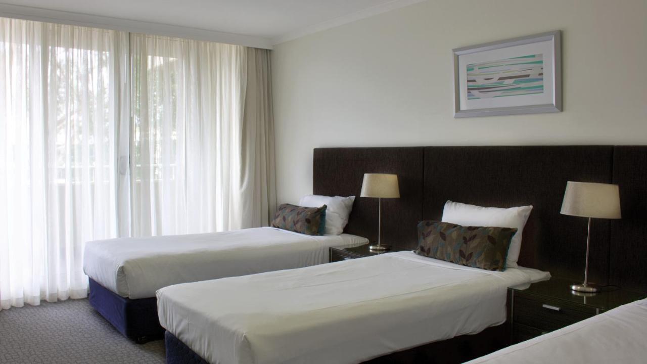 Pacific Suites Канберра Экстерьер фото
